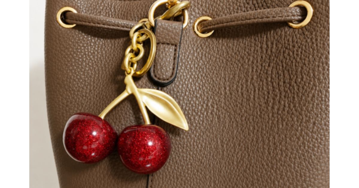coachのチェリーチャーム